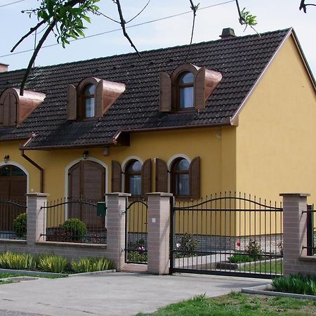 Rajna Vendeghaz Villa โบกาช ภายนอก รูปภาพ